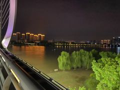 -南京眼步行桥