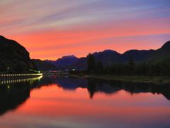 -百里峡七彩艺术小镇