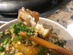 -肖肖酸萝卜鱼火锅(总店)