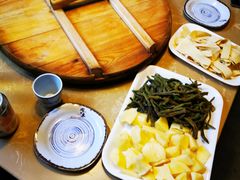 -万里闯关东铁锅炖菜馆(高新旗舰店)