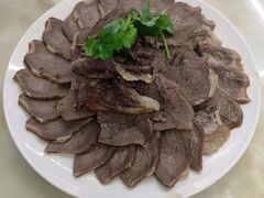 -一口猪海鲜浑锅·东北家常菜