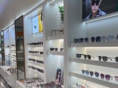 -J-Optical佳视明眼镜·蔡司视觉(青岛金茂览秀城店)