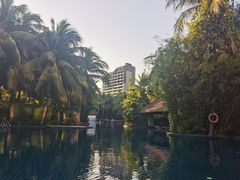 -三亚湾海居铂尔曼度假酒店