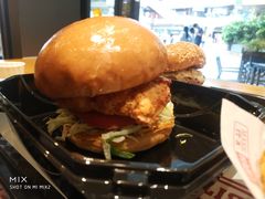 -The Habit Burger Grill 哈比特汉堡(爱琴海店)