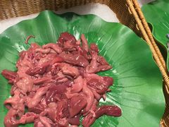 -钱小奴海鲜自助黑金店(杭州滨江龙湖店)
