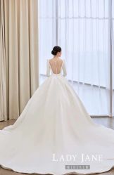 -Lady  Jane高端婚纱礼服馆