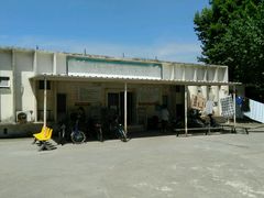 -小海豚国际游泳培训(长宁龙之梦酒店)