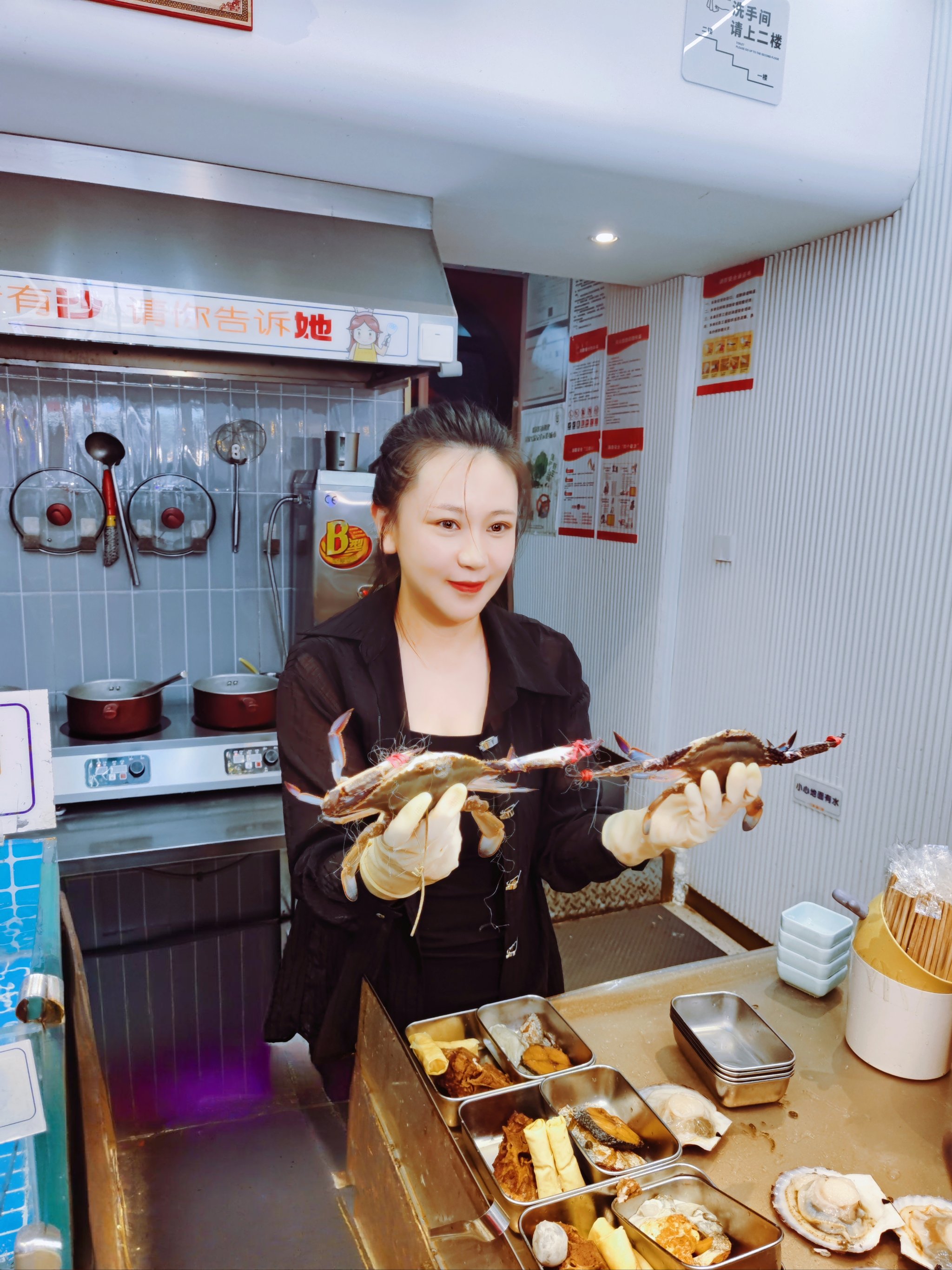 舟山财富大酒店美女图片