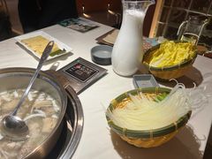 -喃喃椰·糟粕醋·椰子鸡火锅(七堡花园店)
