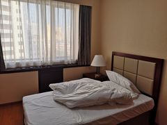 -燕山大酒店