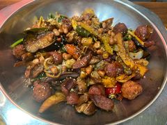 -愉肴麻辣香锅(中山路店)