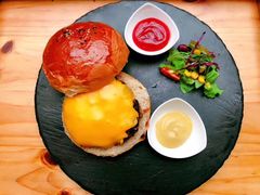 -HIGH FIVE哈福手工汉堡(桂林路店)