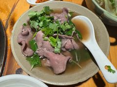 -大众跷脚牛肉馆·非遗传承单位(峨眉山店)