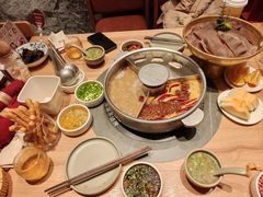 -巴奴毛肚火锅(龙湖锦艺城店)