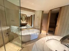 -上海佘山世茂艾美酒店