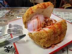 草莓冰淇淋菠萝包-七爷清汤腩·港式餐厅(金狮广场店)