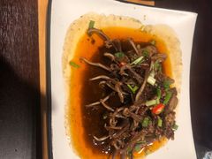-臻鲜燕海鲜融合餐厅(金陵style店)