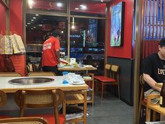 -鲁员外地锅鸡地锅鱼(古墩路店)