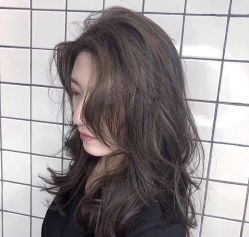 -BULB STUDIO 巴柏明星发型工作室