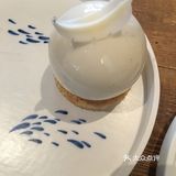 没解冻好. 我尝了下外层 椰奶味道很浓