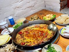 -四小区火锅·巷子里的重庆火锅(花照壁店)