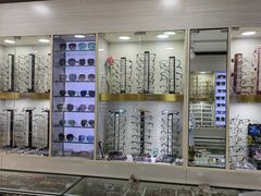 -朱师傅眼镜·蔡司·依视路·尼康(市先进店)