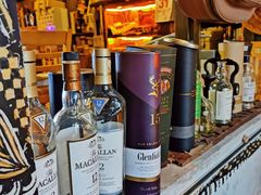 -城墙外BAR