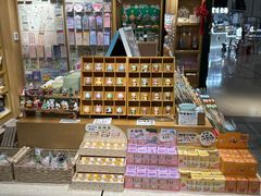 -猫的天空之城概念书店(苏州诚品店)