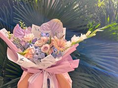 -花间阁鲜花气球连锁(两路口上清寺急市救中心店)