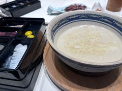 -新世界·过桥米线宴
