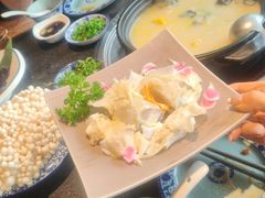 -大匠工房古船木艺术餐厅·猪肚鸡专门店(长白仙岛店)