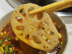 -肖肖酸萝卜鱼火锅(总店)