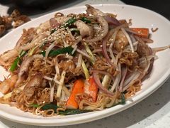 xo酱海鲜炒出前一丁面-肥仔文澳门猪骨煲(南京西路店)
