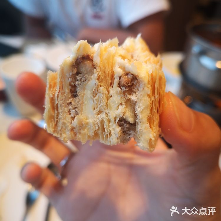 最好提前预定。收餐盘的小哥哥，很及时的会把空餐盘拿走