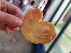 小蝴蝶酥-上海哈尔滨食品厂(淮海中路店)