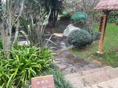 -七彩云南古滇温泉山庄