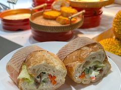 -金马门国际美食百汇(珞喻路店)