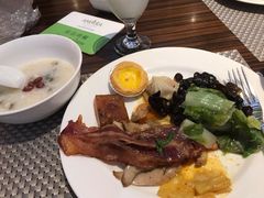 -BLU 全日制餐厅(上海安曼纳卓悦酒店)