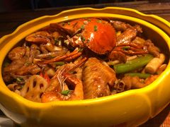 -多嘴肉蟹煲(万达店)