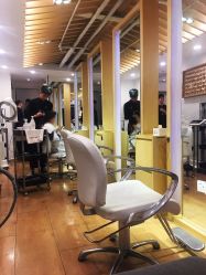 大厅-简法造型·品牌形象店