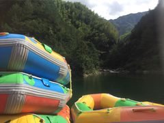 -安吉龙王山峡谷漂流