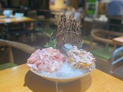 -洪氏嗨捞·广东猪肚鸡·椰子鸡火锅(西咸万象城店)