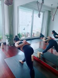 -Yvon yoga 瑜伽·精准体态管理中心
