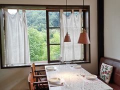 靠窗位-素描餐厅(灵隐天竺店)