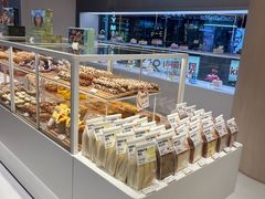 -好利来(上海长宁龙之梦店)