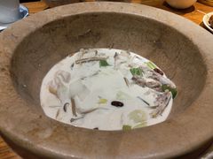 -滇香肴·云南菜蒸汽石锅鱼(云南北路店)