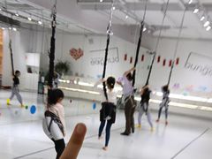 -Jumphai室内蹦极运动