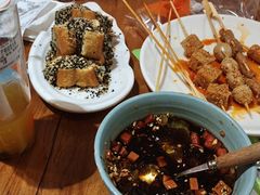 -芙蓉巷成都名小吃(丹尼斯2天地店)