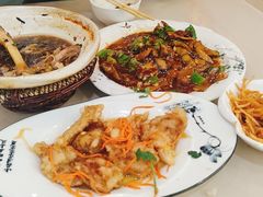 -老码头黑皮肘子锅包肉熏酱水饺(文政街店)