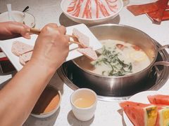 -三人行骨头王火锅(长寿店)